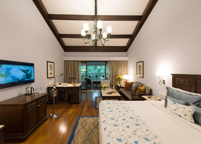 Luxury One-Bedroom King Suite